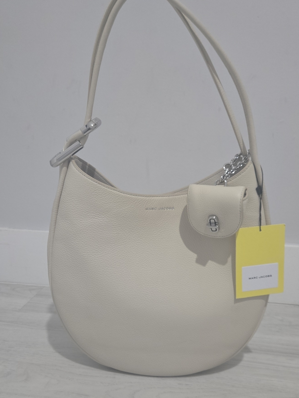 Marc Jacobs Off-White Pebbled Leather Crescent Shoulder Bag